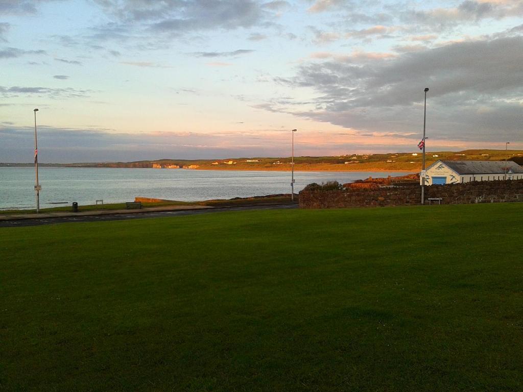 Clarmont Guest House Portrush Room photo