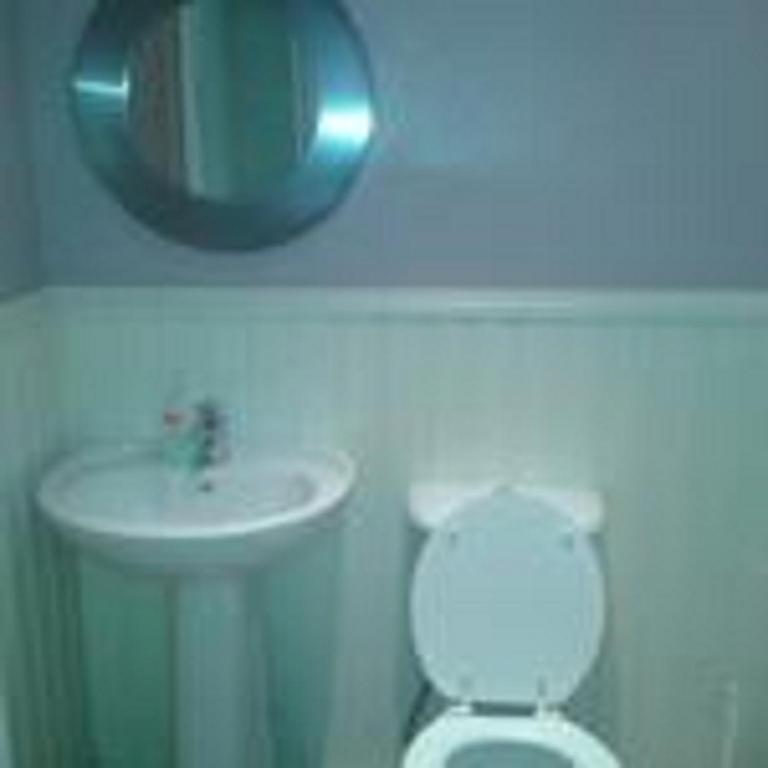 Clarmont Guest House Portrush Room photo